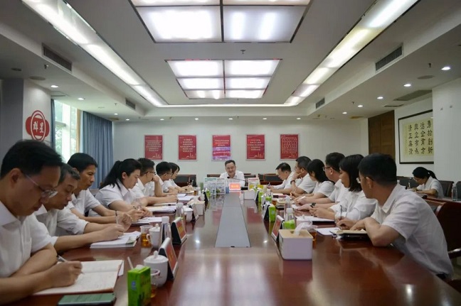 廣藥集團(tuán)黨委書記、董事長(zhǎng)李小軍到白云山星群公司調(diào)研